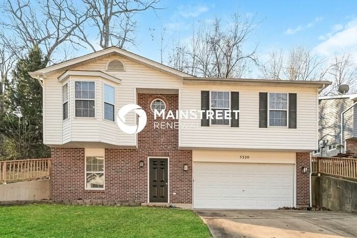 5320 Darkmoor Ln