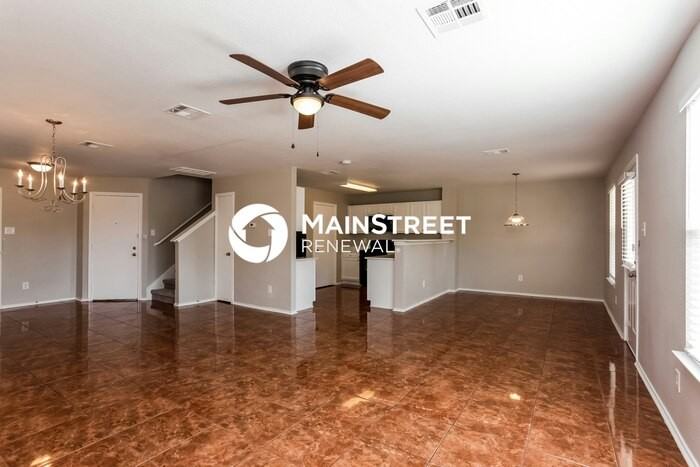 2914 Candleside Dr - Photo 4 of 17