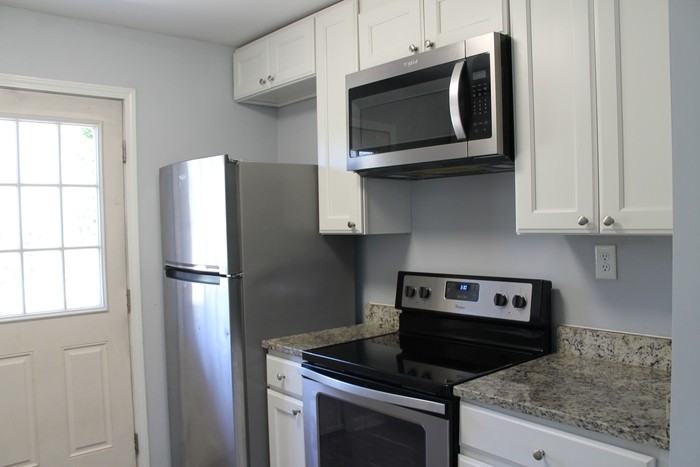 1419 Filbert St - Photo 7 of 16