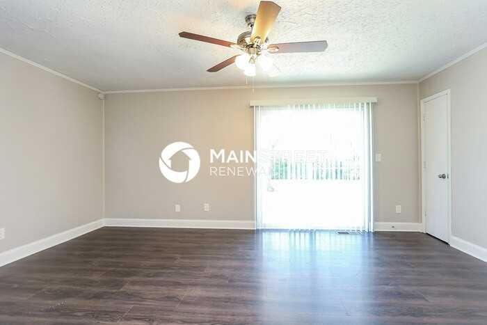 6231 Lee Ave - Photo 3 of 16