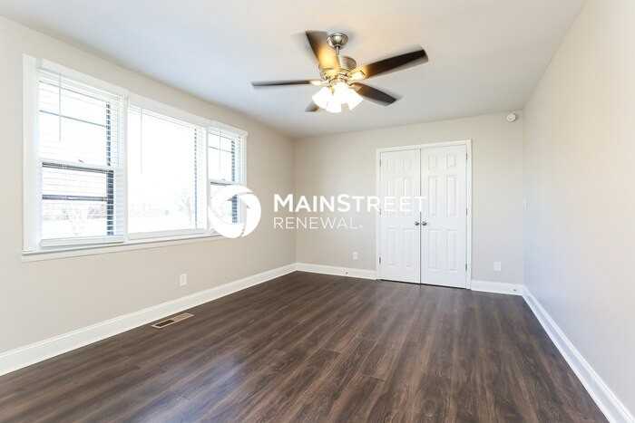 6231 Lee Ave - Photo 7 of 15