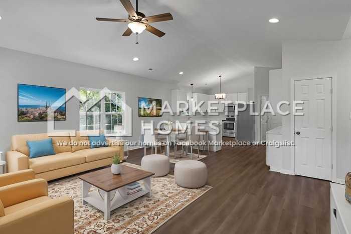 1612 College St Se - Photo 4 of 32
