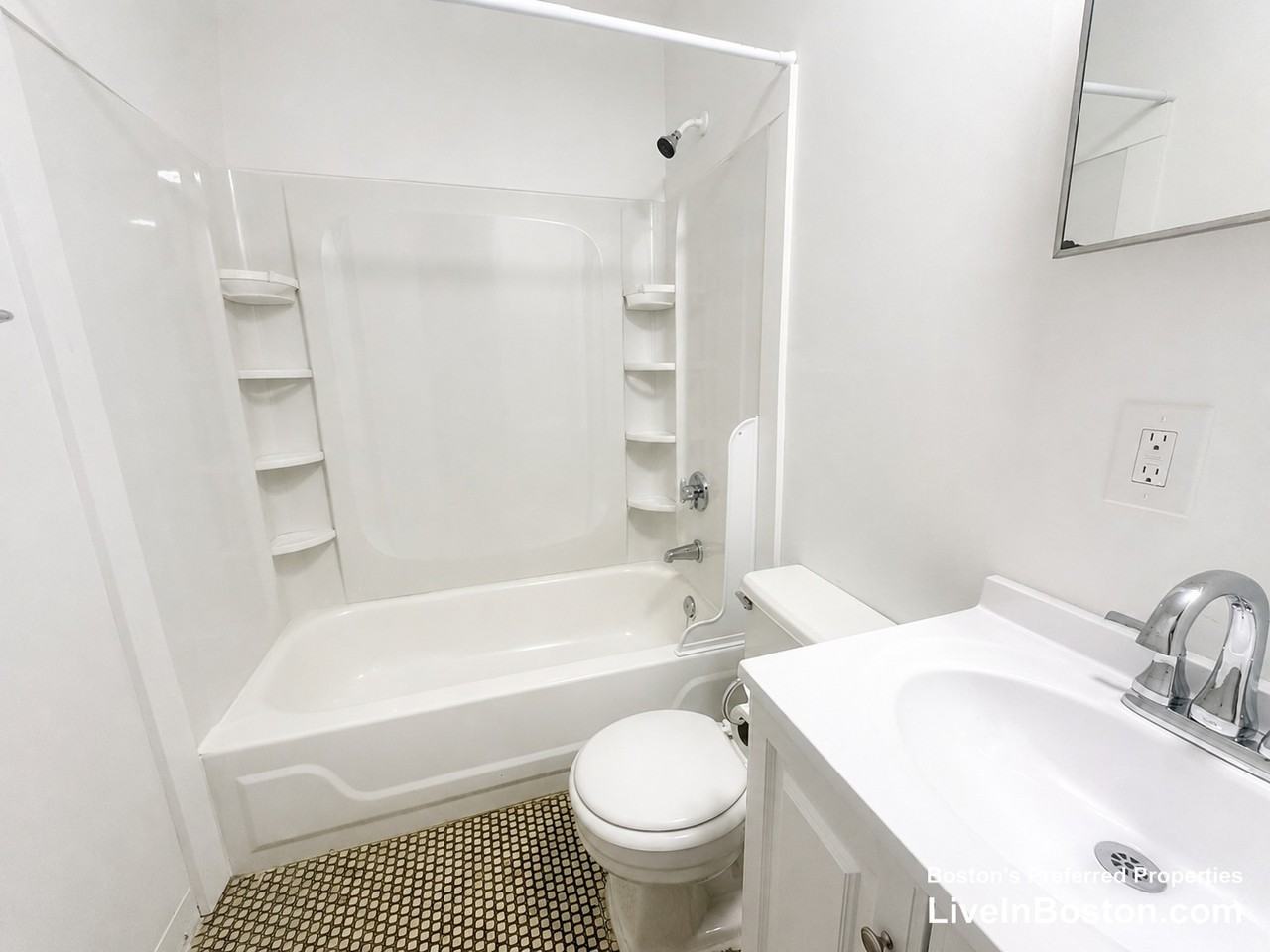 Hemenway St #4 - Photo 5 of 6
