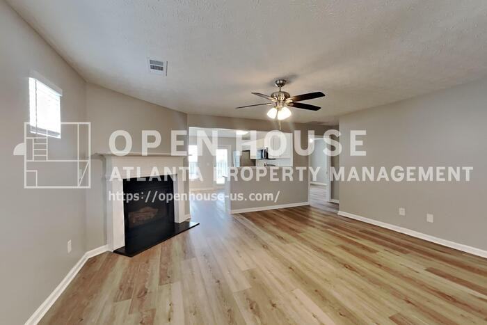 76 Arrowhead Dr - Photo 4 of 20