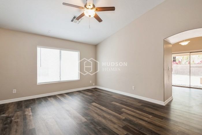 12033 W Aster Dr - Photo 7 of 28