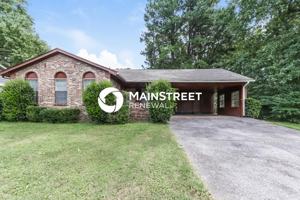 featured image of 4018 Sandburg St