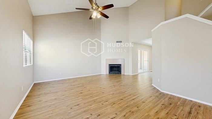 441 E Taro Ln - Photo 5 of 29