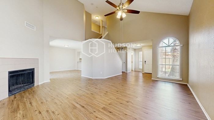 441 E Taro Ln - Photo 6 of 29