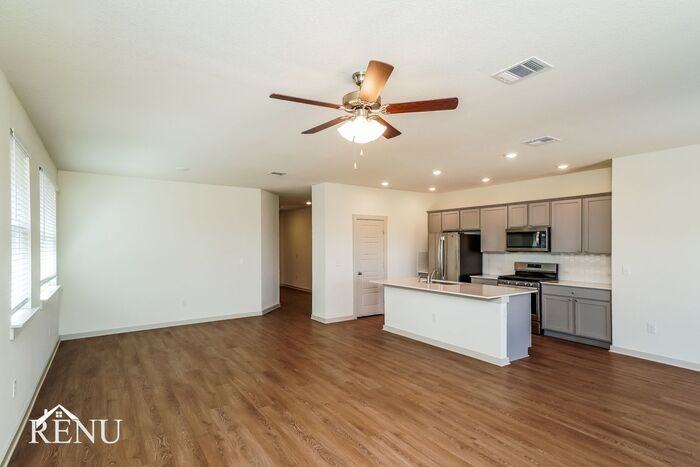 13709 Mc Arthur Dr - Photo 5 of 19