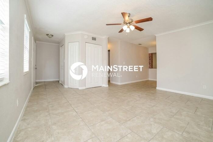 529 Edward Rd - Photo 3 of 16