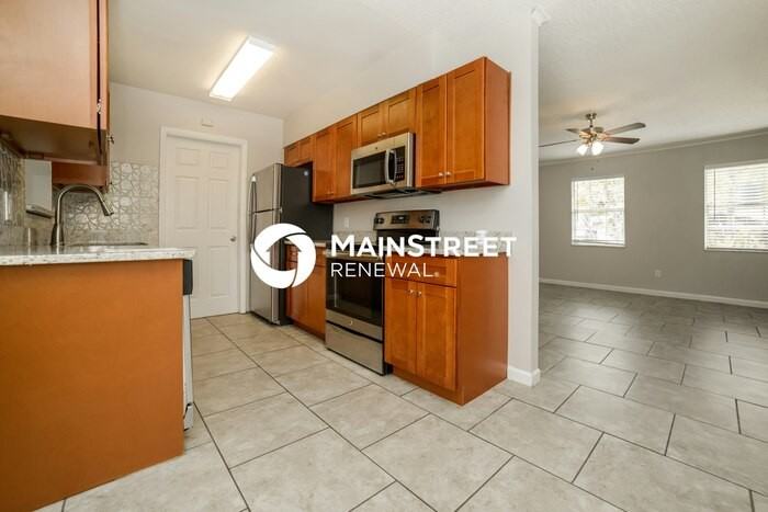 529 Edward Rd - Photo 4 of 16