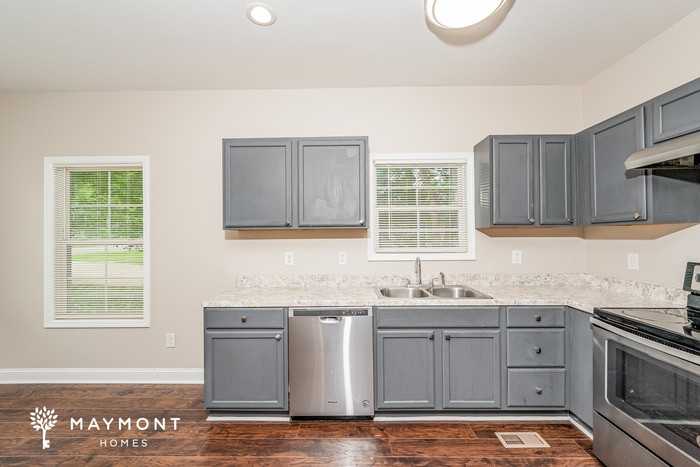 504 30th St N - Photo 7 of 12