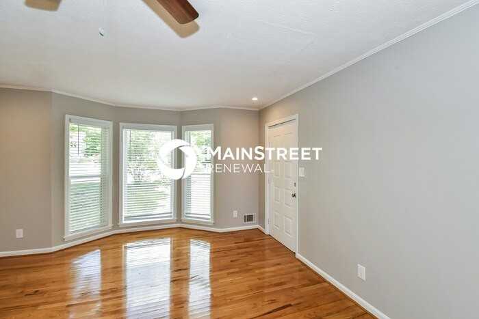 4705 Jay Bird Ln - Photo 5 of 17