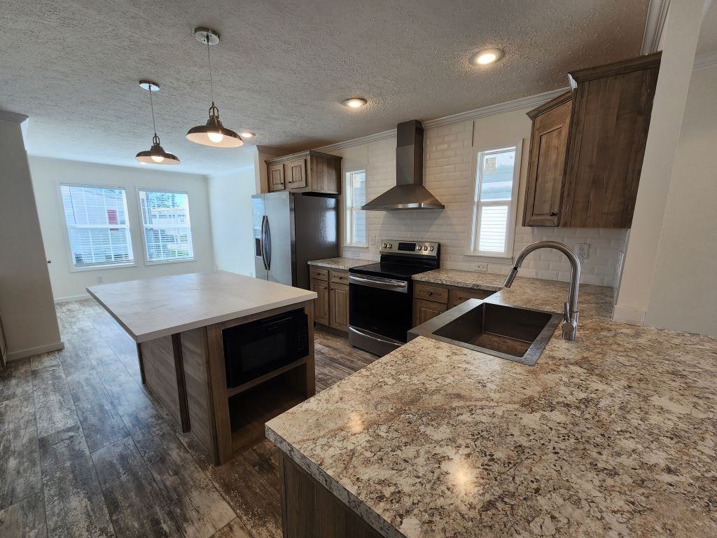 521 Eland Dr #521 - Photo 2 of 36