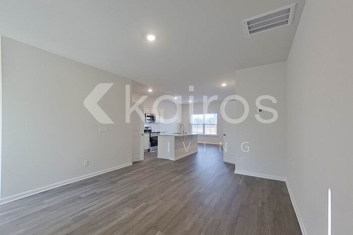 2185 Banyon Cir - Photo 5 of 29