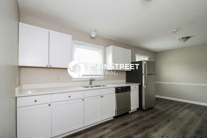 304 Marylebone Dr - Photo 4 of 17
