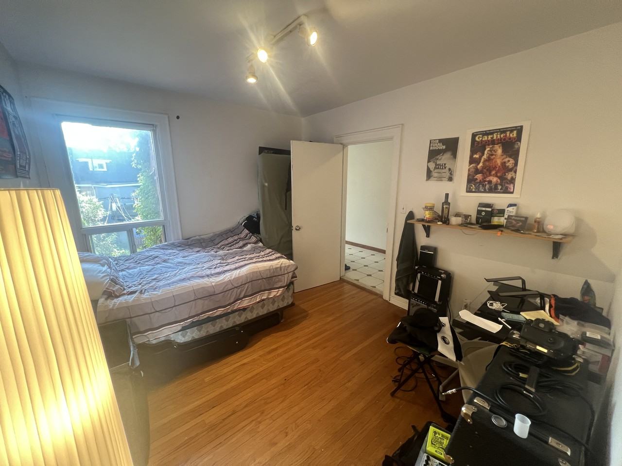 214 Montrose Avenue - Photo 6
