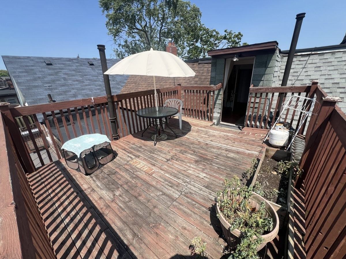 214 Montrose Avenue - Photo 15
