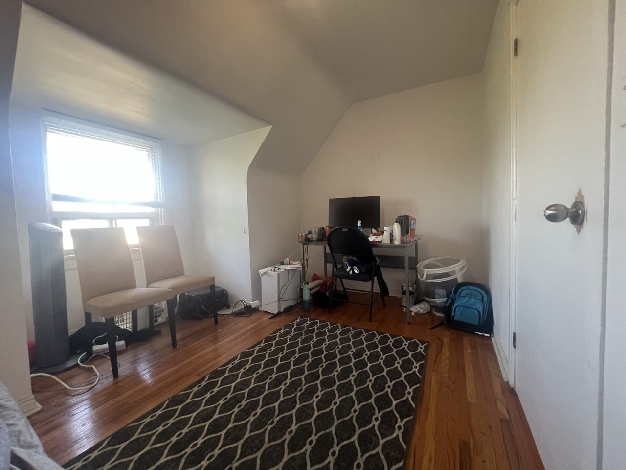 214 Montrose Avenue - Photo 11