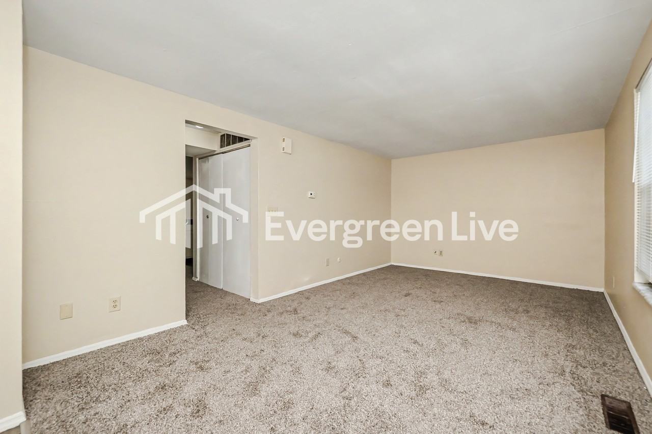 8229 Mount Carmel St - Photo 3 of 15