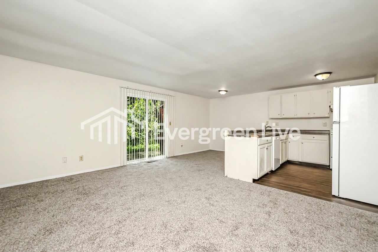 8229 Mount Carmel St - Photo 6 of 15