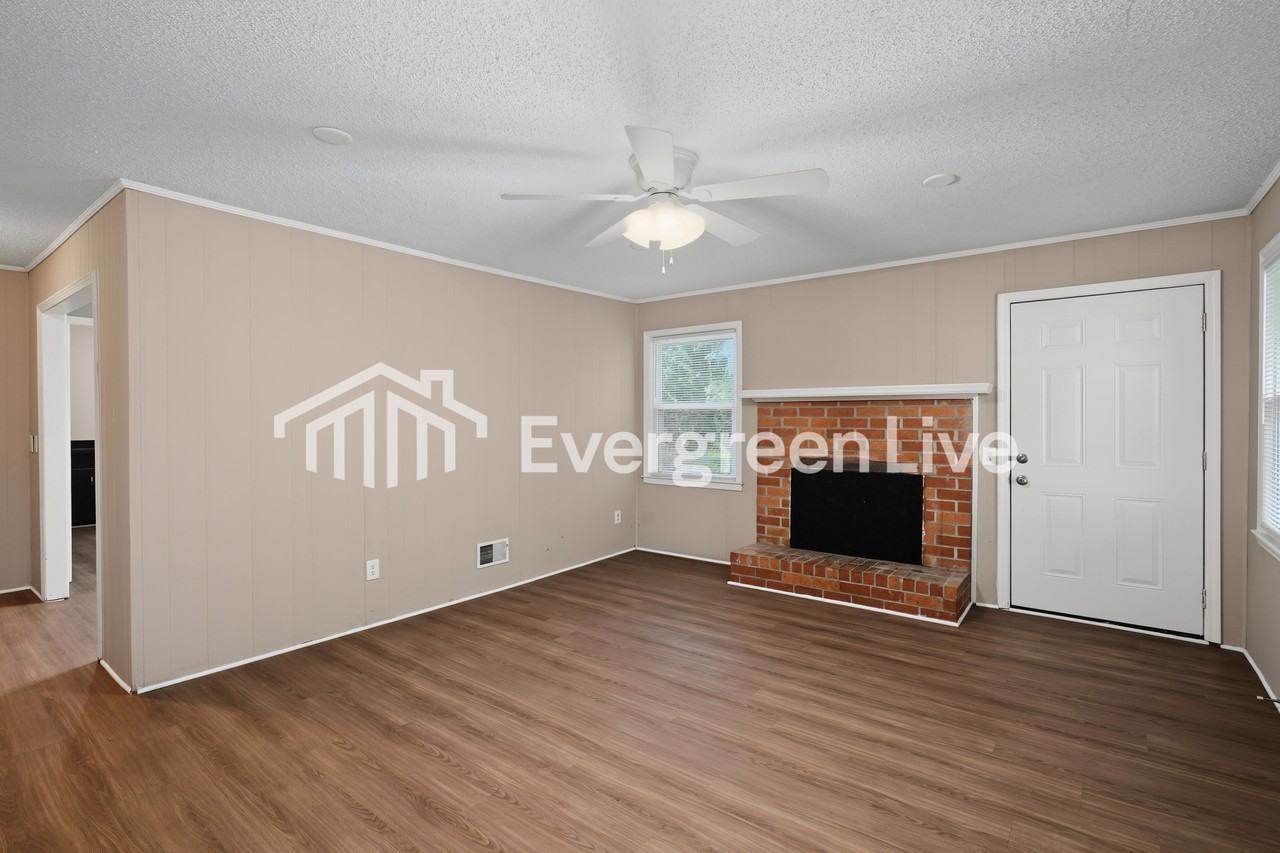 412 Dutch Dr - Photo 2 of 15