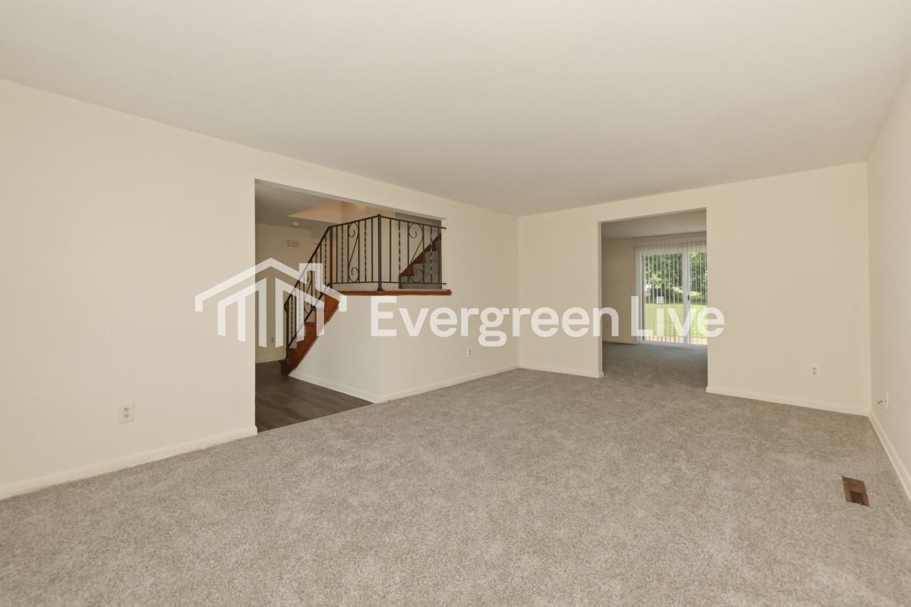 4431 Procuniar Dr - Photo 3 of 15