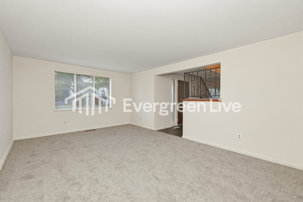 4431 Procuniar Dr - Photo 4 of 15