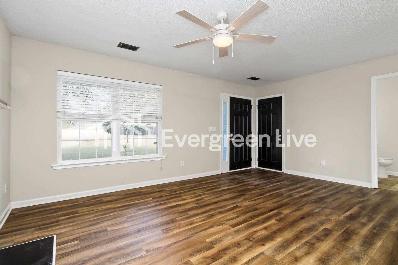 149 Riglaw Cir - Photo 2 of 15