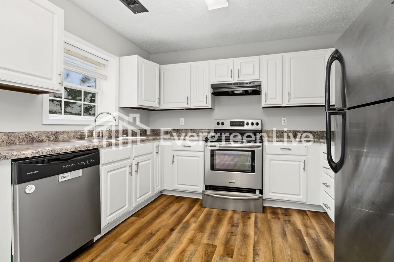 149 Riglaw Cir - Photo 4 of 15