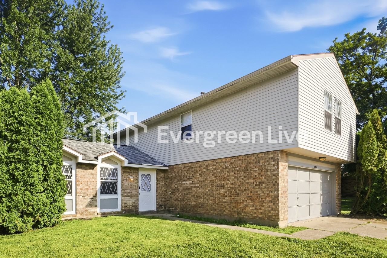 8841 Cherrygate Ct - Photo 2 of 15