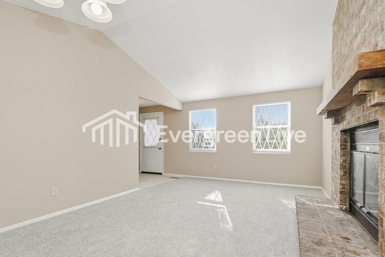 8841 Cherrygate Ct - Photo 4 of 15