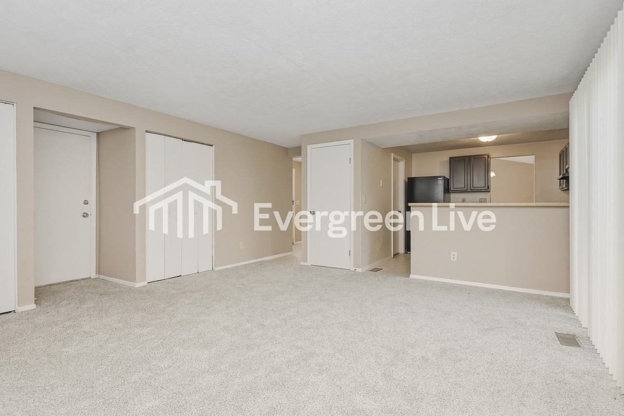 8841 Cherrygate Ct - Photo 5 of 15