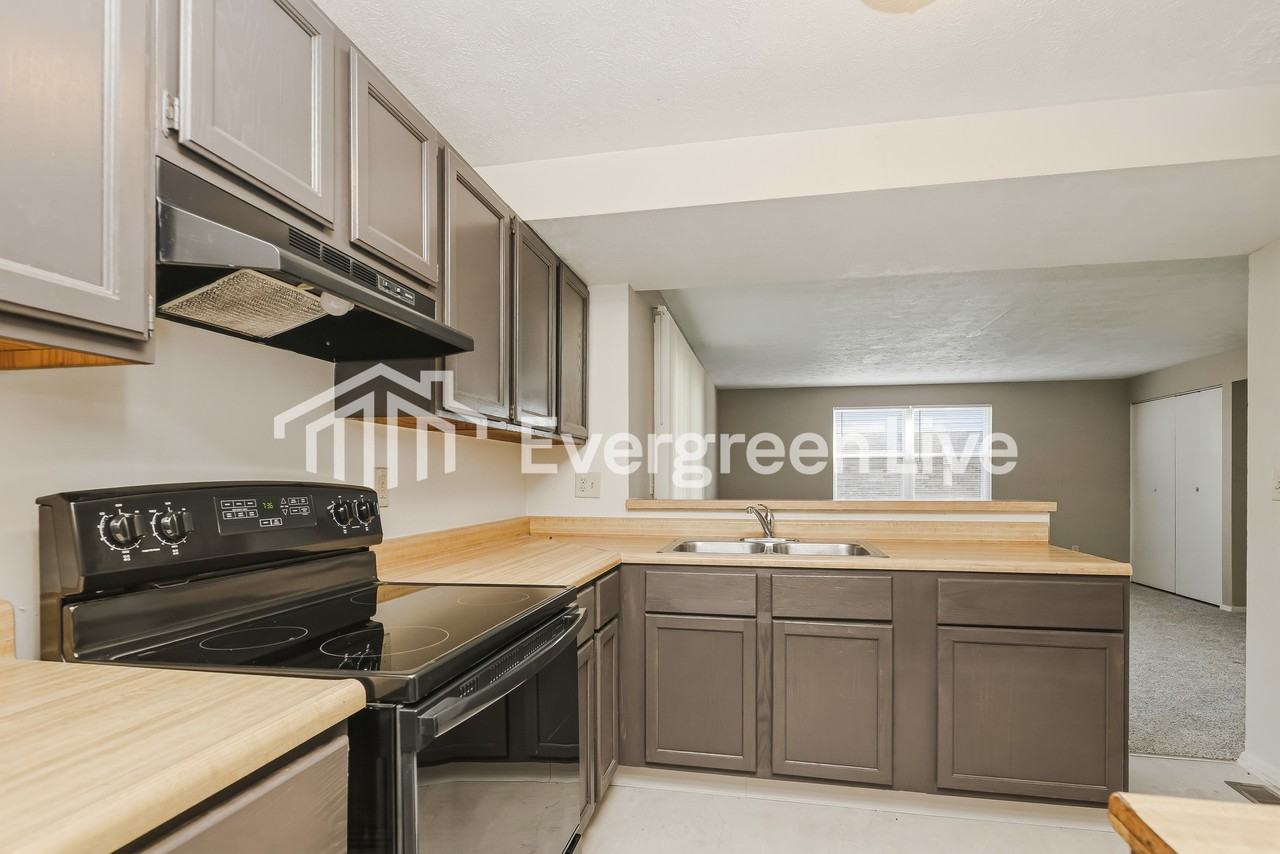 8841 Cherrygate Ct - Photo 7 of 15
