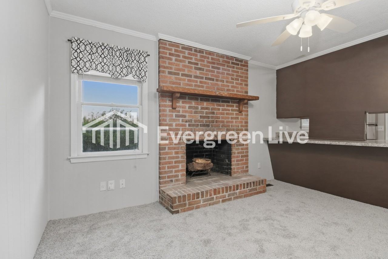 201 Harmon Hill Ct - Photo 5 of 15