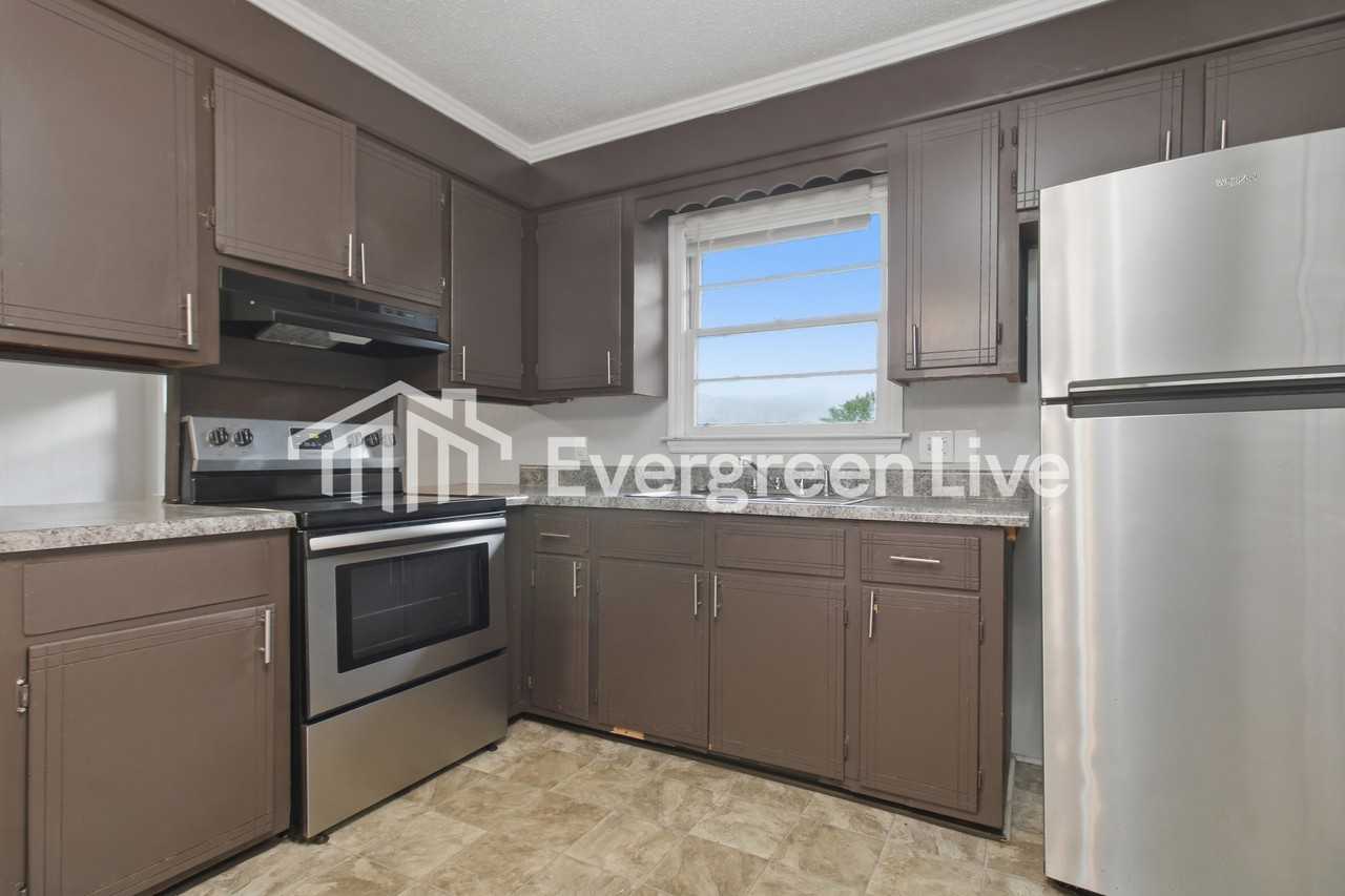 201 Harmon Hill Ct - Photo 6 of 15