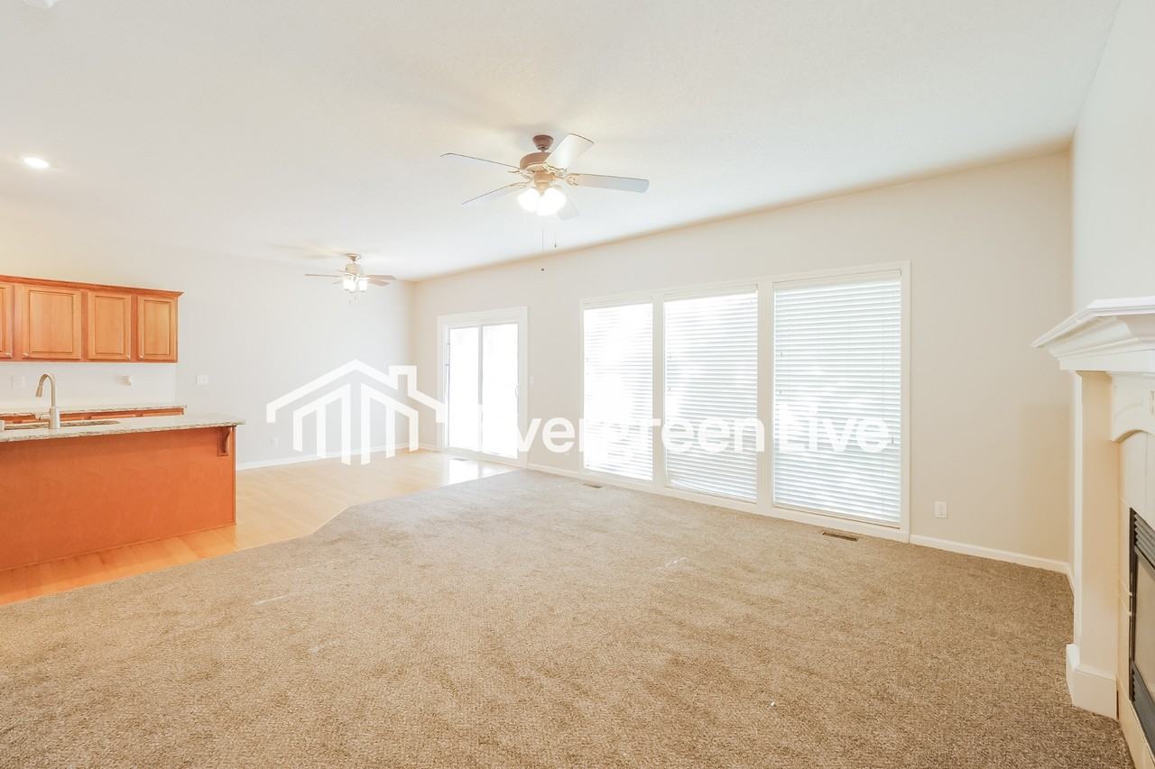 7407 Mccoy St - Photo 3 of 15