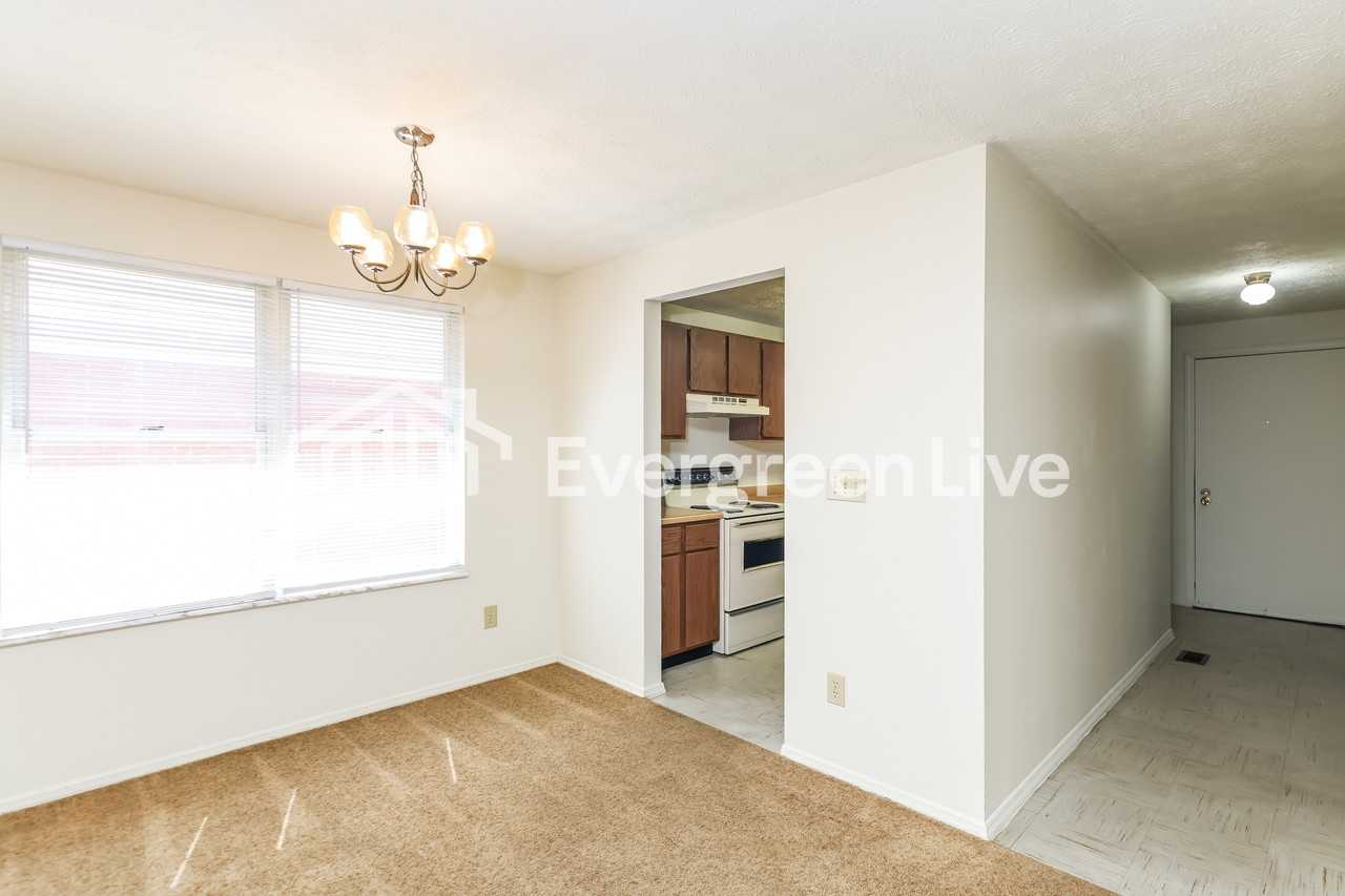 8676 Belle Chase Dr - Photo 5 of 15