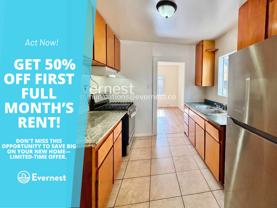 428 1/2 N Kingsley Dr - Photo 1 of 1