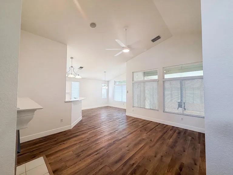 6000 Buggy Whip Lane - Photo 5 of 8