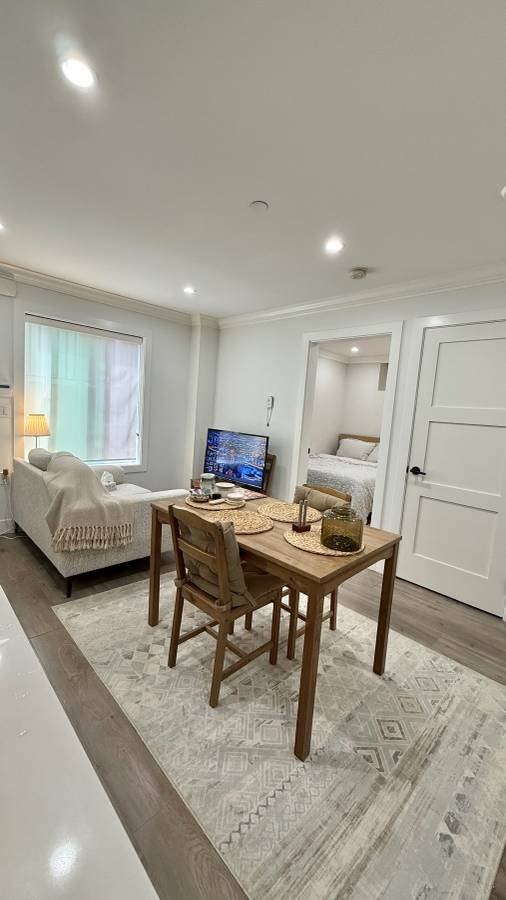 28 East 54th Avenue - Photo 3 of 7
