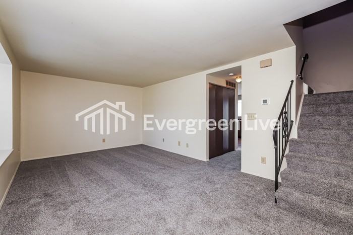 7592 Mount Hood - Photo 3 of 15