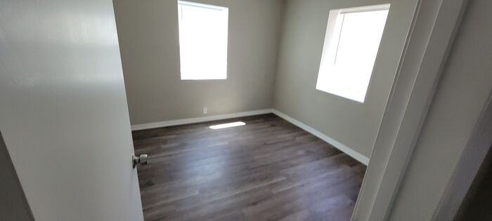 4449 N Jackson Ave - Photo 6 of 15