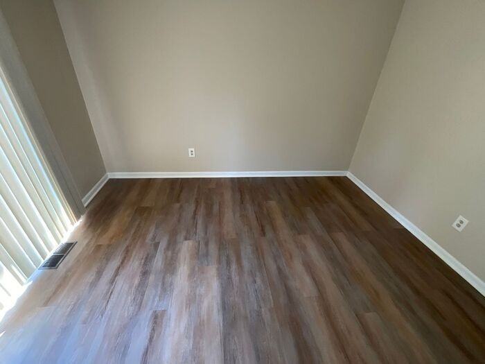 11800 Caenen St - Photo 4 of 18
