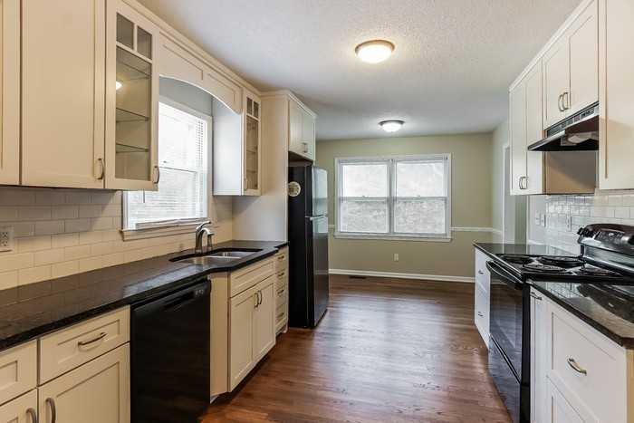 104 White Cap Cir - Photo 4 of 11