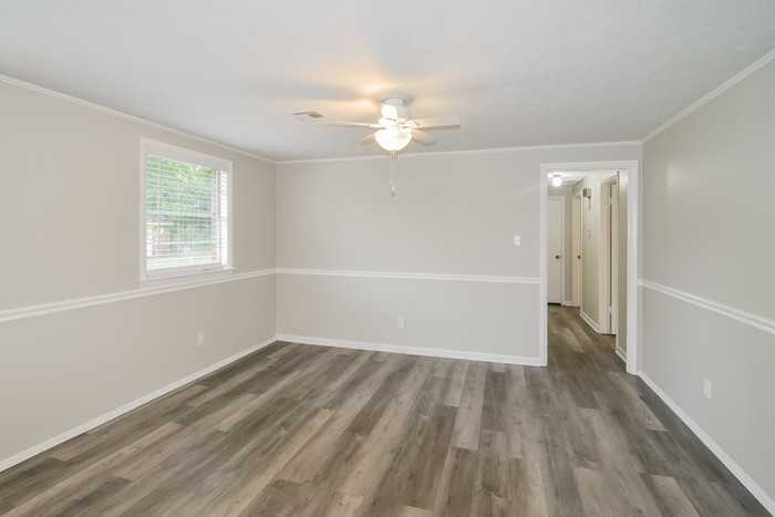 126 Magnolia Dr - Photo 5 of 12