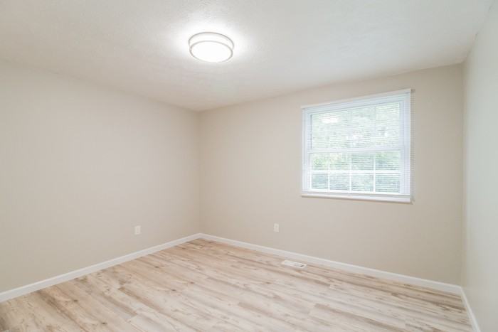 608 Jeffery Ct - Photo 6 of 10