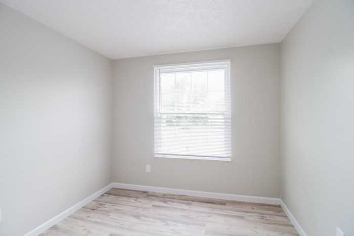 608 Jeffery Ct - Photo 7 of 10