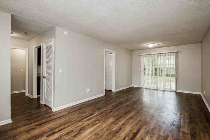 159 Hummingbird Ave #B - Photo 5 of 12