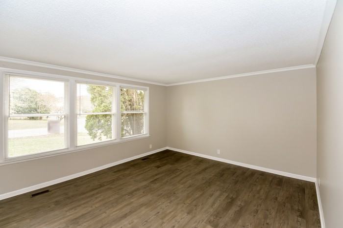 301 Copeland Rd - Photo 5 of 17